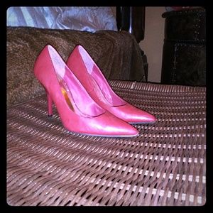 Red Pumps